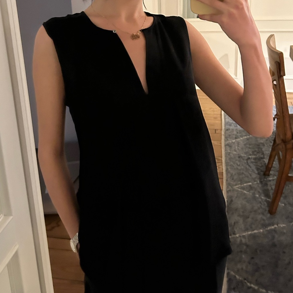 Vince black blouse, size XS!!